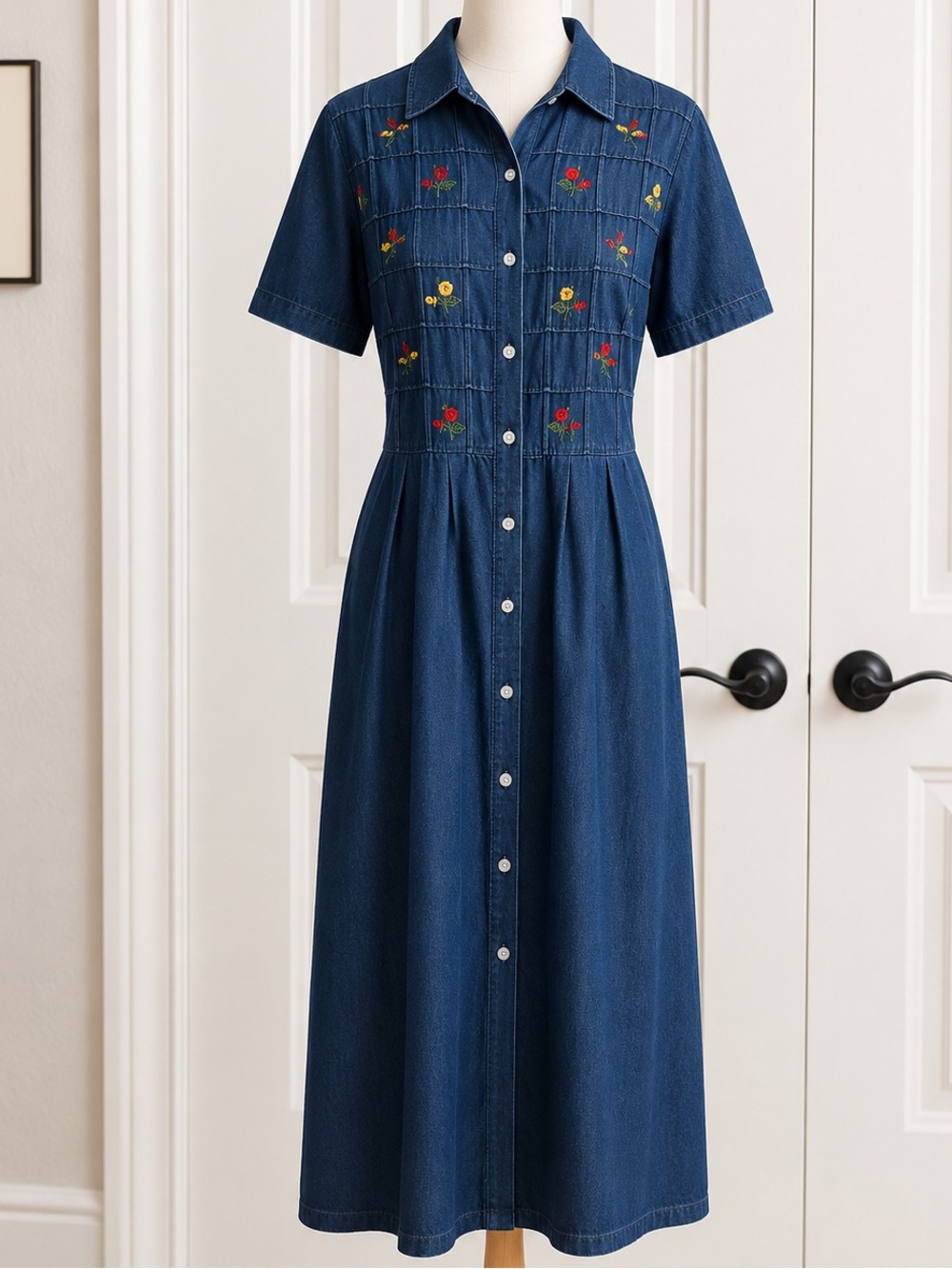 Vintage Sarin Embroidered Button-Front Denim Midi Dress - Blue